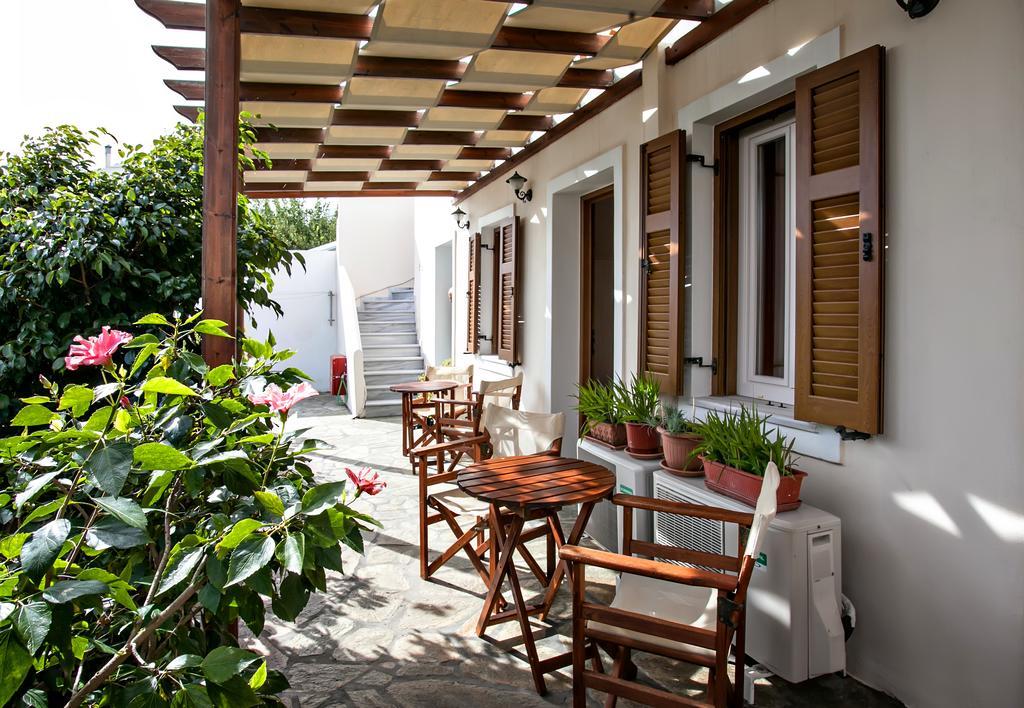 Hotel Arxontiko Tínos Exterior foto